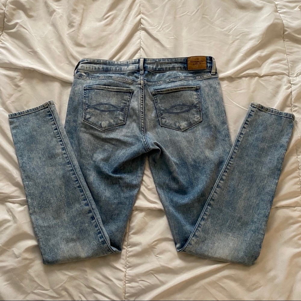 Abercrombie & Fitch Acid Wash Skinny Jeans